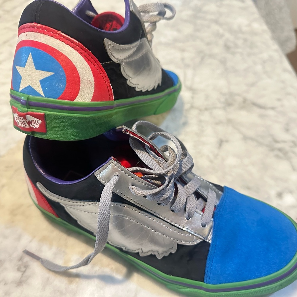 Vans X Marvel Avengers Sneakers Men 6.5 Women 7.5 Old Skool Captain America